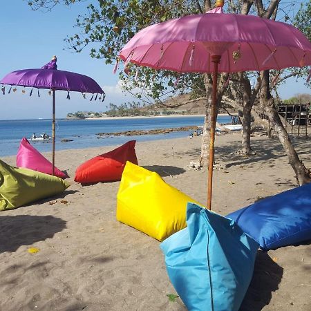 Bujang Lapuk Hostel Sekotong Kültér fotó